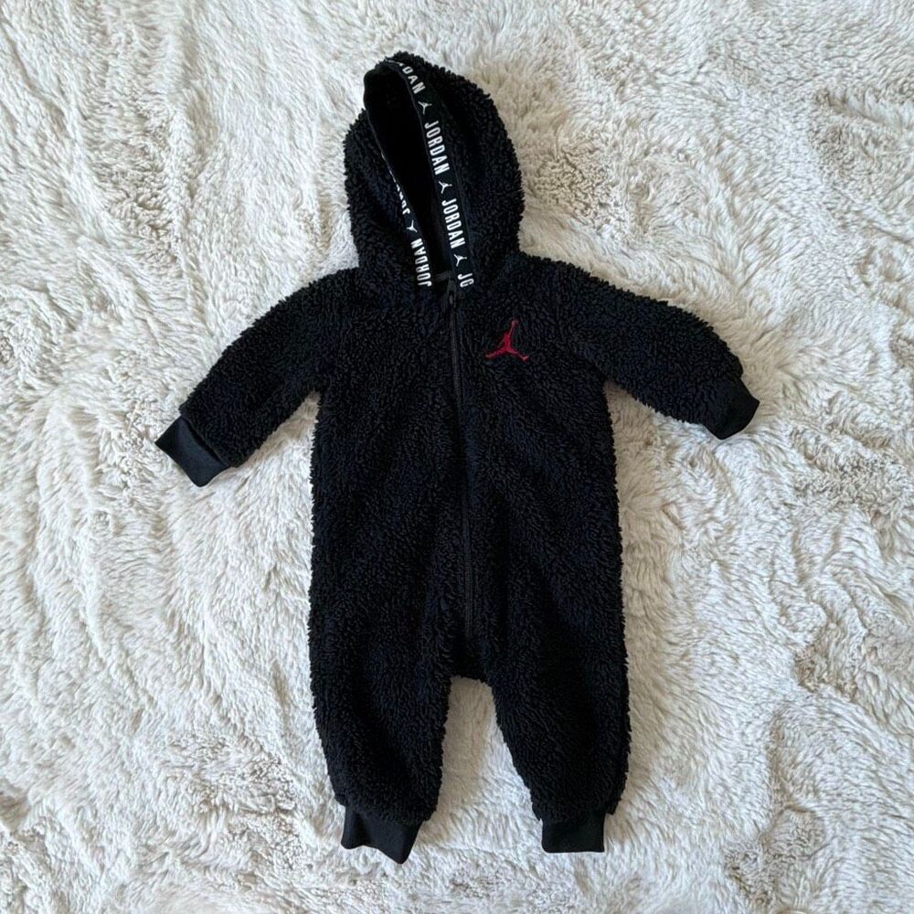 Nike Jordan Sherpa Zip Romper Infant Hooded Coverall Size 3-6 Months Black